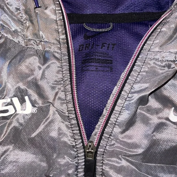 Nike x LSU Women's Wind Breaker - Picture 4 of 5